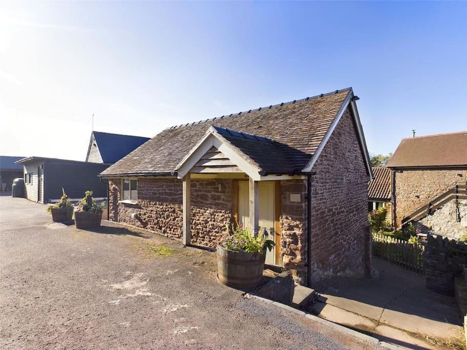 Wagtail Lodge Foy Exterior photo